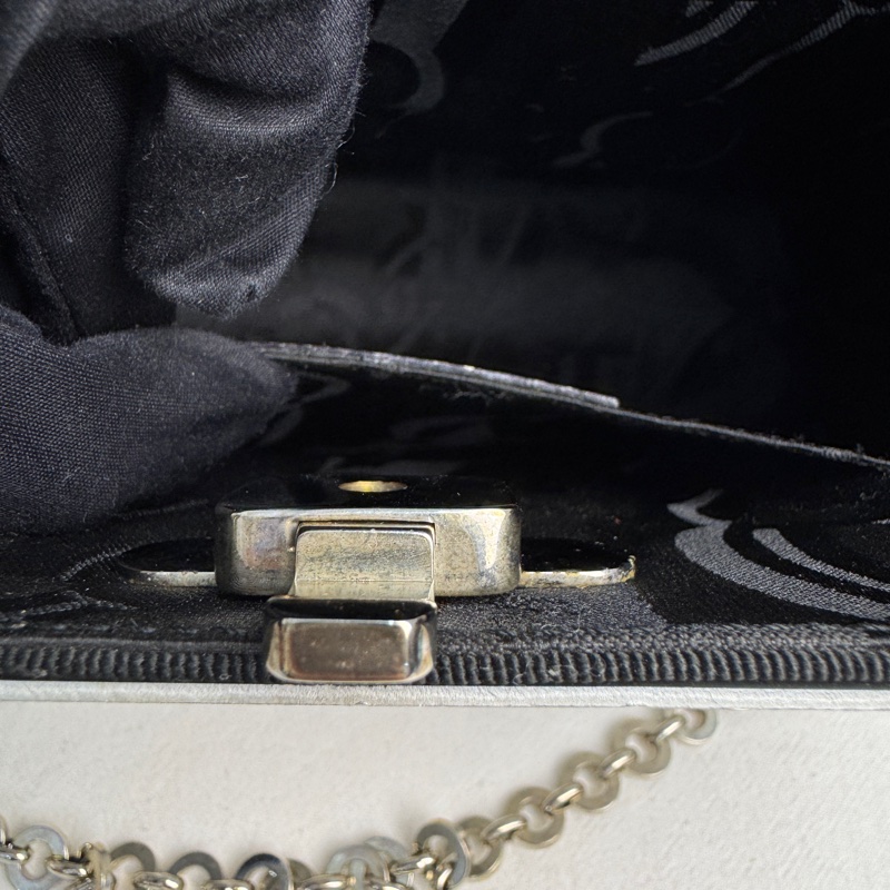 Ferragamo Gancini AU-21 6717 銀色鋁製單肩包-10