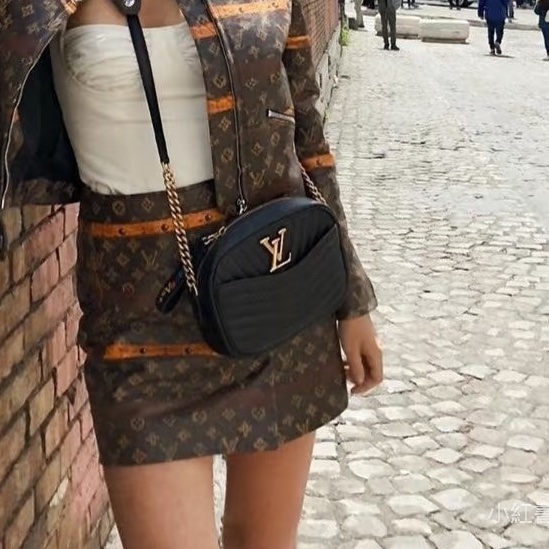 日常百搭款✨99新🥹Lv路易威登黑金new wave全皮相機包單肩斜挎鏈條包-4