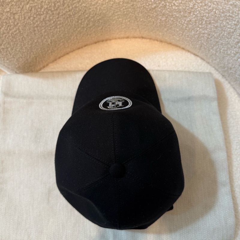 Hermes cap-3