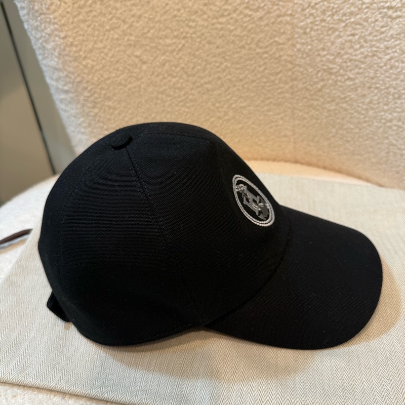 Hermes cap-4