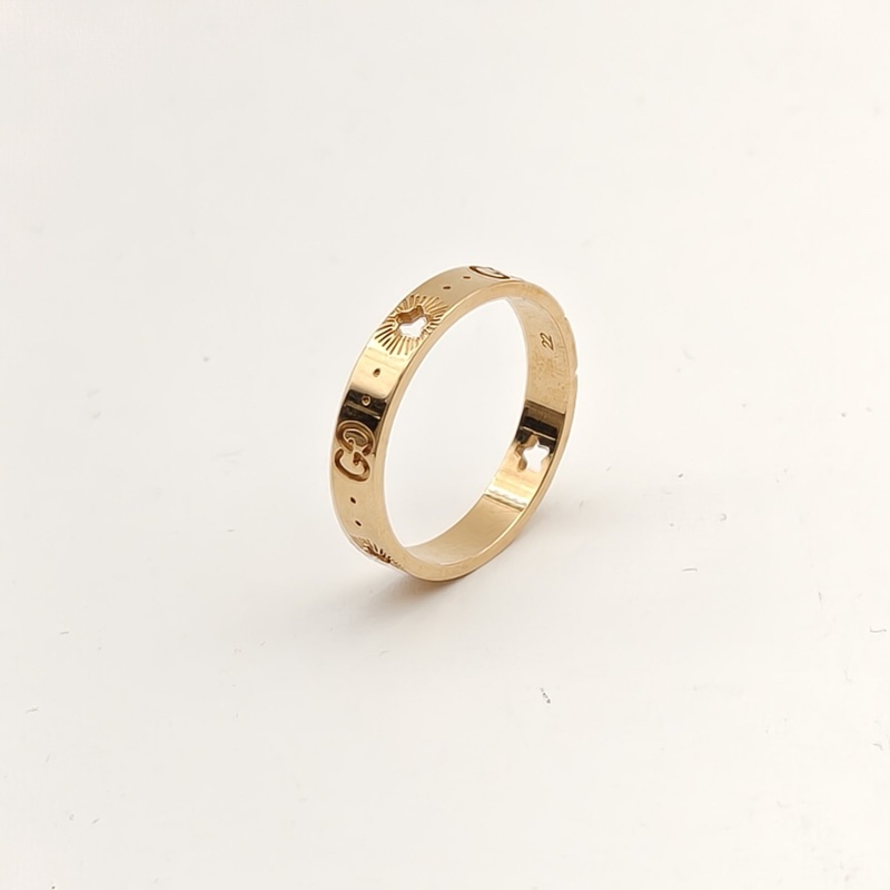 GUCCI 18K黃金Icon系列星星鏤空戒指62-3