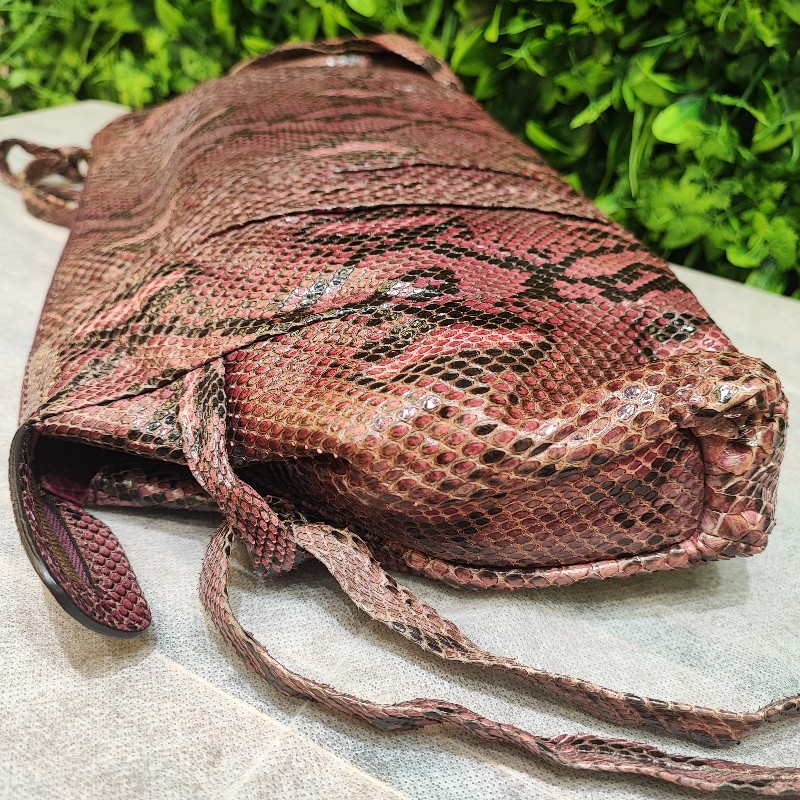 Gucci Hysteria Python Clutch-3