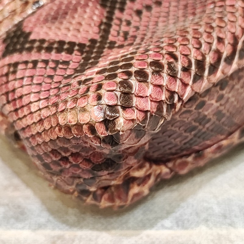 Gucci Hysteria Python Clutch-6