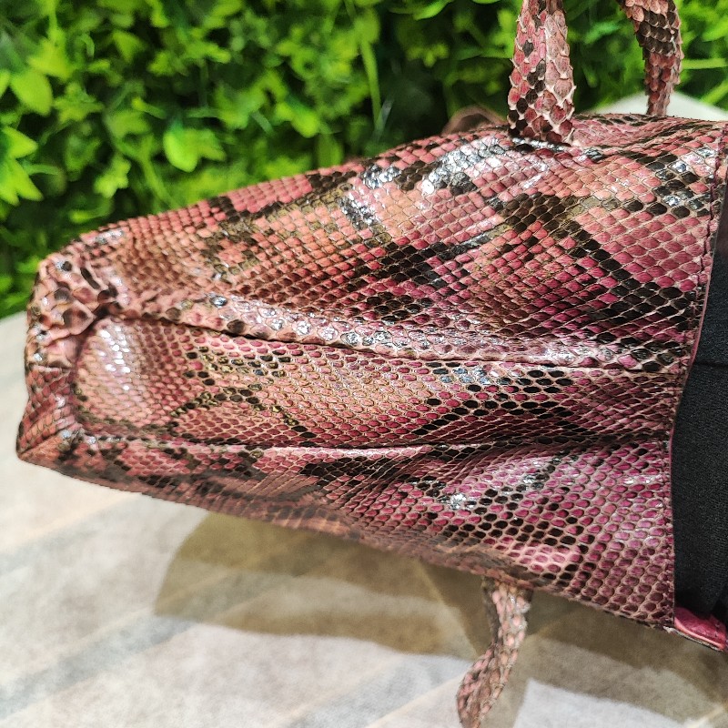 Gucci Hysteria Python Clutch-13