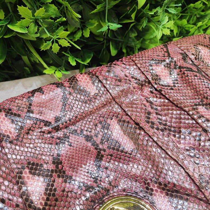 Gucci Hysteria Python Clutch-16