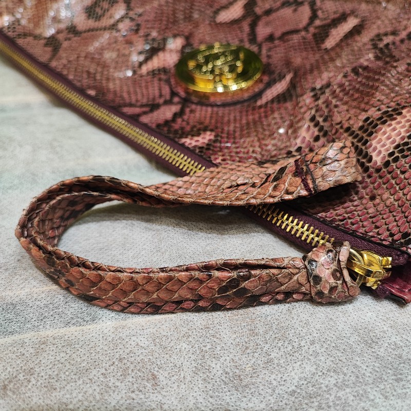 Gucci Hysteria Python Clutch-20