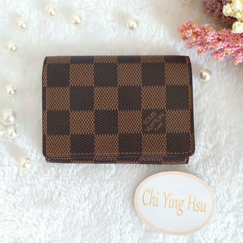 LV🎀現品實拍🎀 N62920咖棋盤格名片／信用卡夾包~二手品