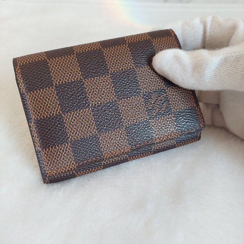 LV🎀現品實拍🎀 N62920咖棋盤格名片／信用卡夾包~二手品-22