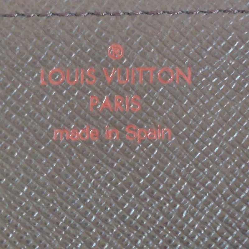 LV🎀現品實拍🎀 N62920咖棋盤格名片／信用卡夾包~二手品-43