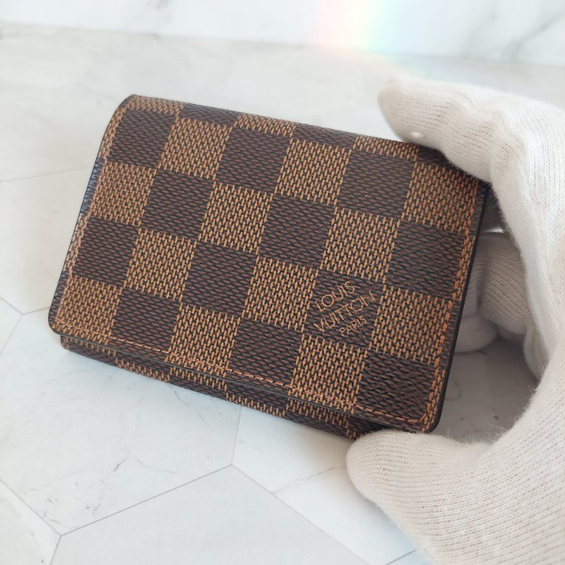 LV🎀現品實拍🎀 N62920咖棋盤格名片／信用卡夾包~二手品-48
