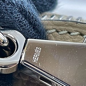 ＊奢華大道國際精品＊【H0423】HERMES風衣卡其色S2 TC牛皮 BOLIDE 31CM 銀釦兩用包-9