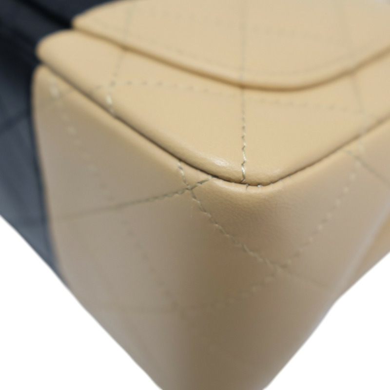 黑/奶茶色 羊皮 Mini Coco 17 肩背包 銀扣【CHANEL 香奈兒】 A35200-11