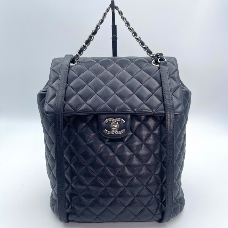 「JL精品代購」 香奈兒深藍銀扣薩爾斯堡雙肩包-3