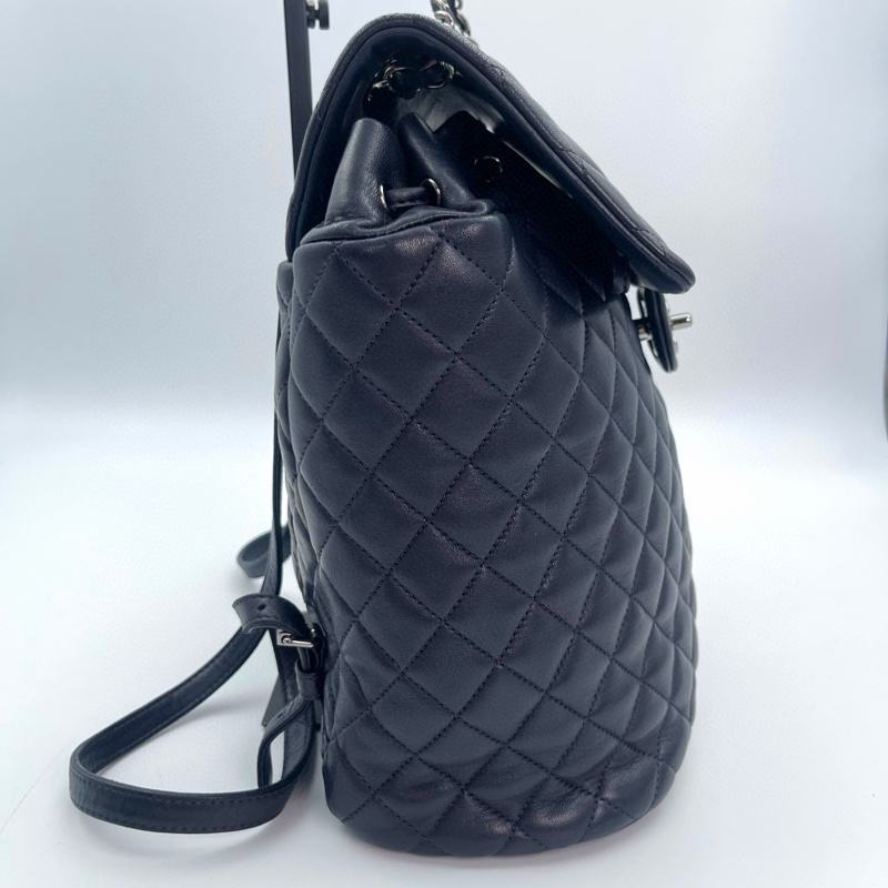 「JL精品代購」 香奈兒深藍銀扣薩爾斯堡雙肩包-7