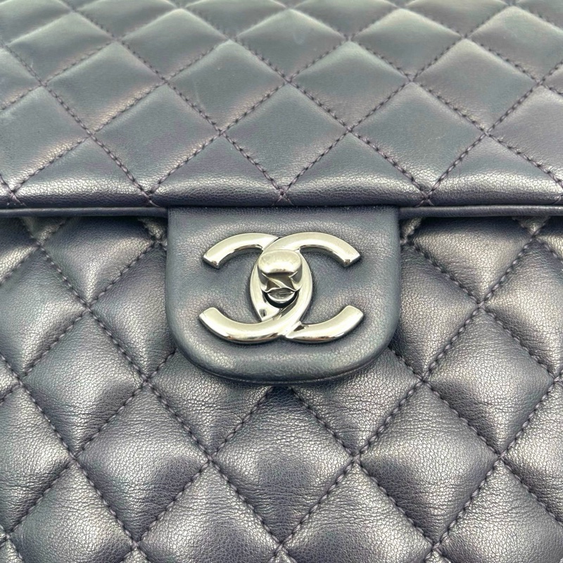 「JL精品代購」 香奈兒深藍銀扣薩爾斯堡雙肩包-13