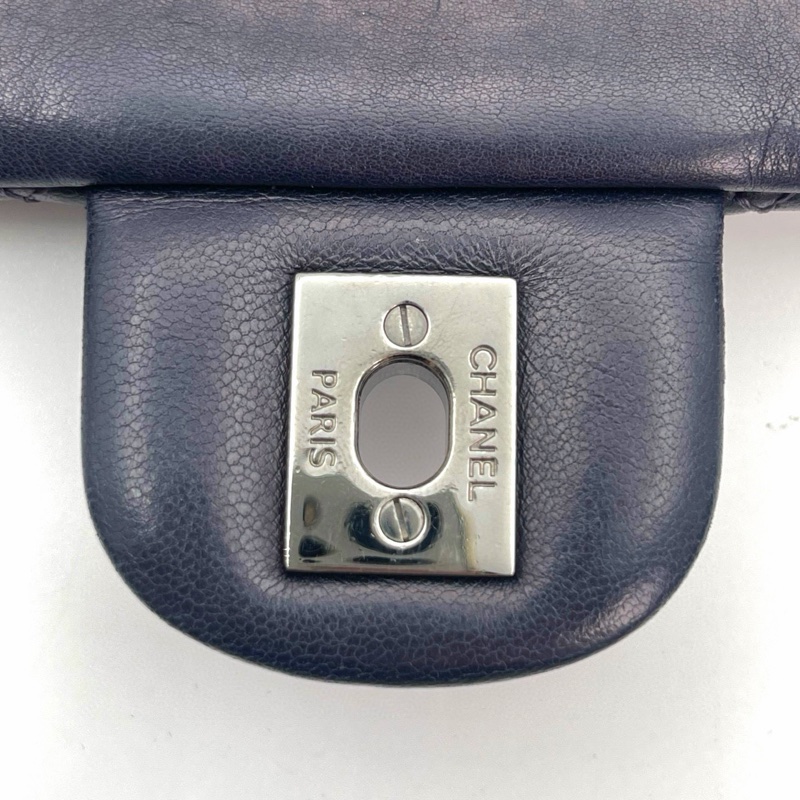 「JL精品代購」 香奈兒深藍銀扣薩爾斯堡雙肩包-18