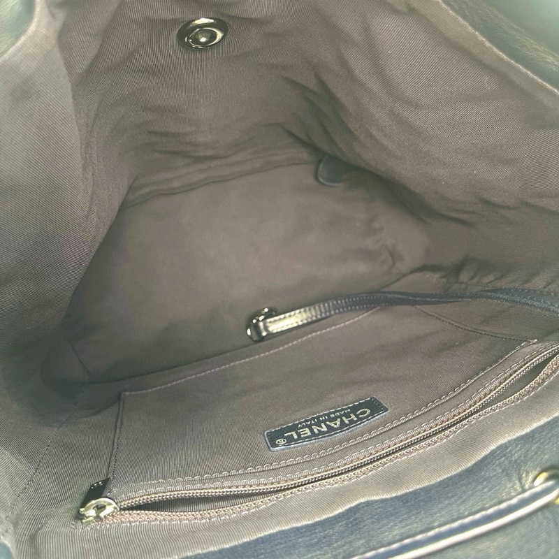 「JL精品代購」 香奈兒深藍銀扣薩爾斯堡雙肩包-23