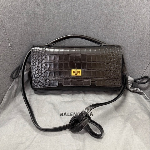 巴黎世家 Balenciaga bel air clutch 黑金鰐魚壓紋