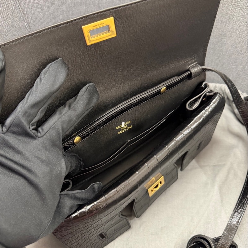 巴黎世家 Balenciaga bel air clutch 黑金鰐魚壓紋-2