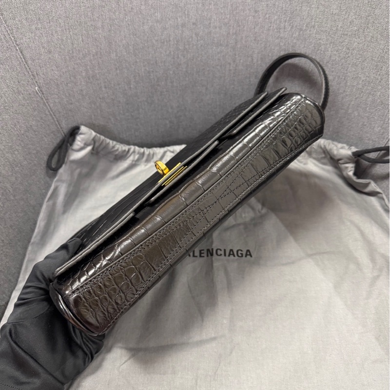 巴黎世家 Balenciaga bel air clutch 黑金鰐魚壓紋-4