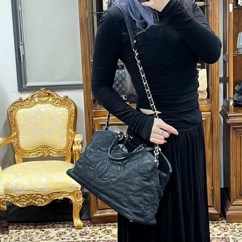 「JL精品代購」 香奈兒黑銀珠光牛皮2way托特包-1