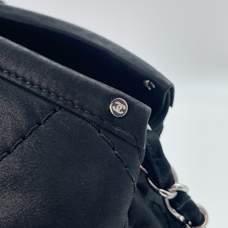 「JL精品代購」 香奈兒黑銀珠光牛皮2way托特包-14