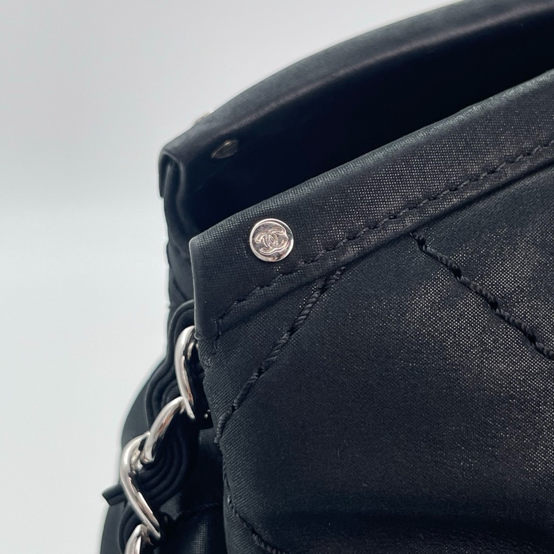 「JL精品代購」 香奈兒黑銀珠光牛皮2way托特包-15