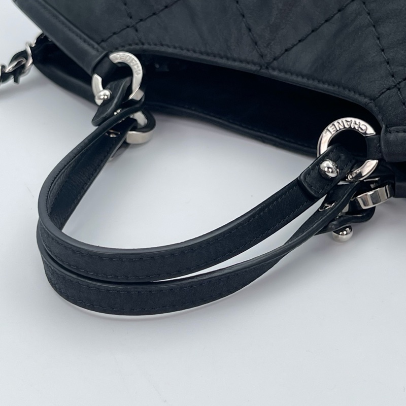 「JL精品代購」 香奈兒黑銀珠光牛皮2way托特包-22