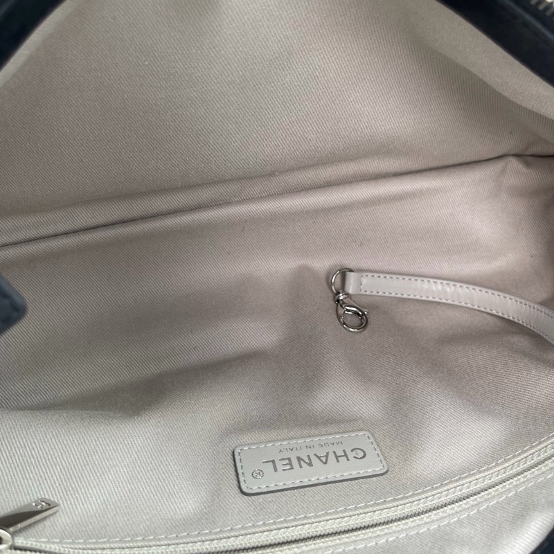 「JL精品代購」 香奈兒黑銀珠光牛皮2way托特包-31