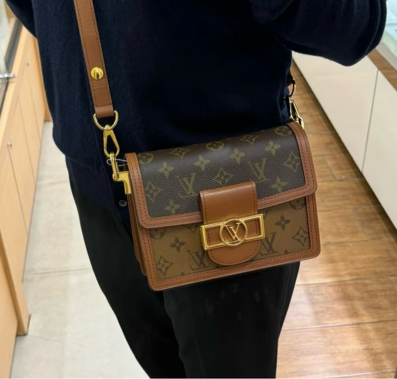 LV達芙妮小號老花拼色/20*15*10cm 🌻🌻芯片 B0043D-1