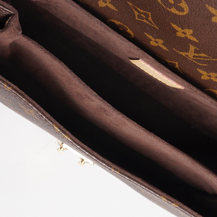 LOUIS VUITTON Pochette Métis-13