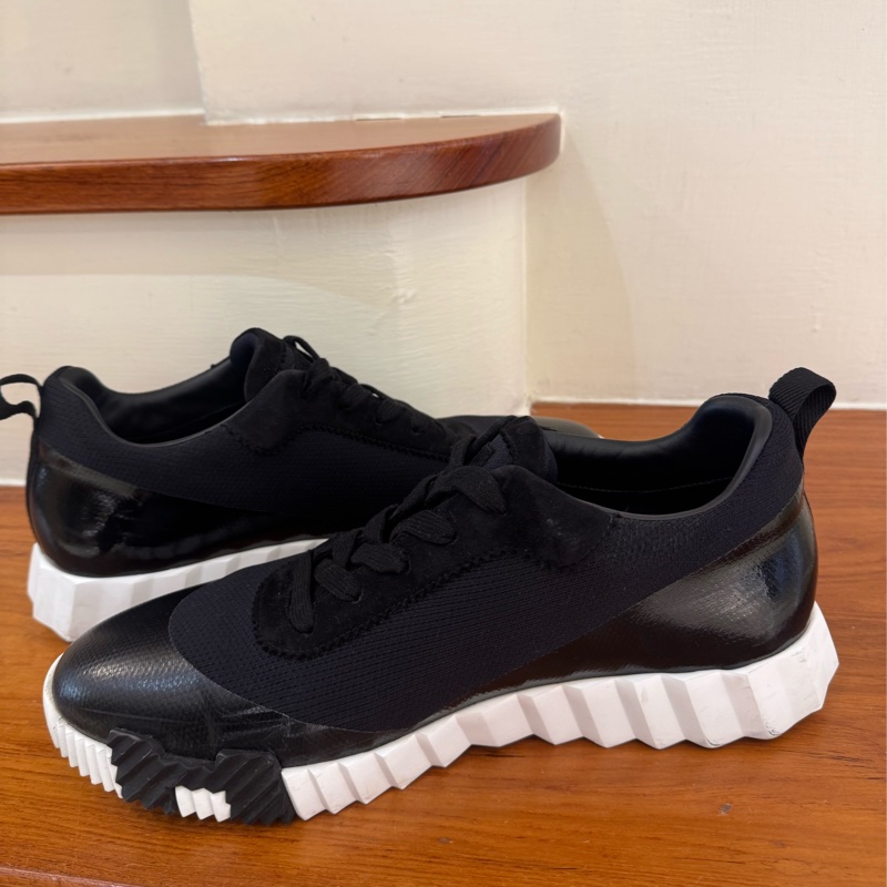 Hermes黑色白底休閒鞋45號-5