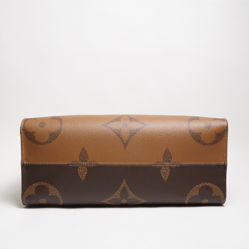 LOUIS VUITTON OnTheGo MM-4