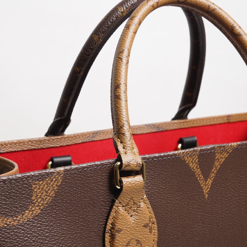 LOUIS VUITTON OnTheGo MM-7