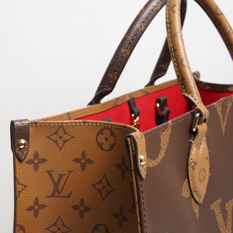 LOUIS VUITTON OnTheGo MM-9