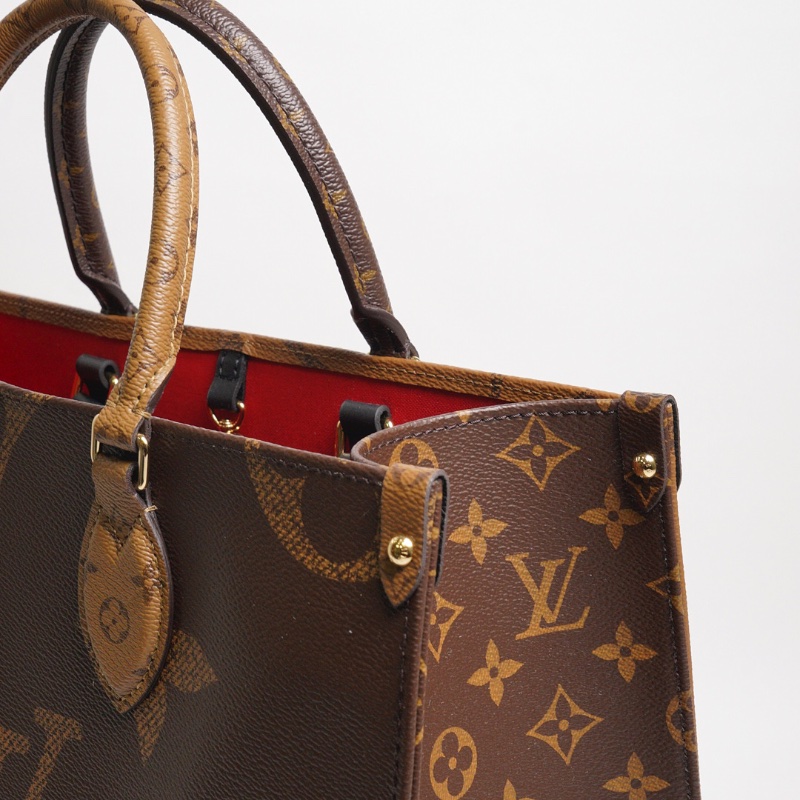 LOUIS VUITTON OnTheGo MM-10