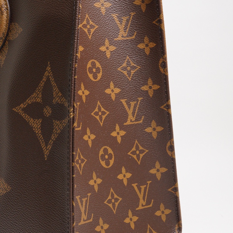 LOUIS VUITTON OnTheGo MM-12