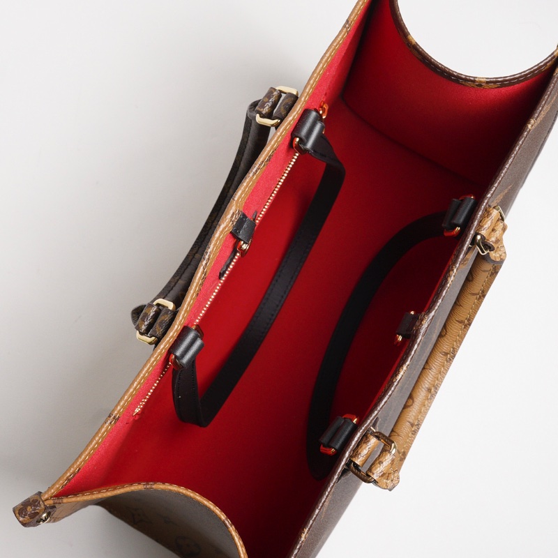 LOUIS VUITTON OnTheGo MM-13