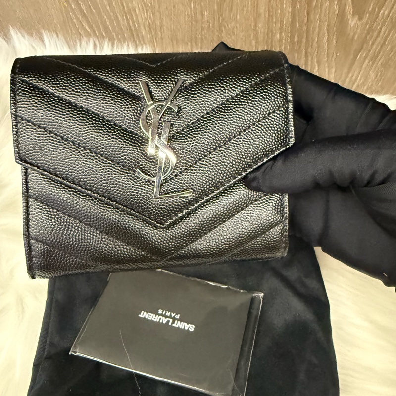 99新 YSL聖羅蘭 黑銀荔枝皮三折錢包 附件：尘袋-0