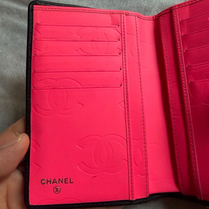 香奈兒康鵬短款黑銀牛皮卡包21開無卡 尺寸:15*10*2-2