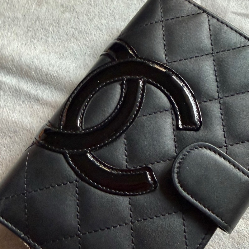 香奈兒康鵬短款黑銀牛皮卡包21開無卡 尺寸:15*10*2-9