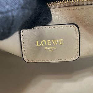 ＊奢華大道國際精品＊【LW226】LOEWE酒紅色/淺咖啡色/灰白色 NAPA小牛皮 AMAZONA手提包 28CM-11
