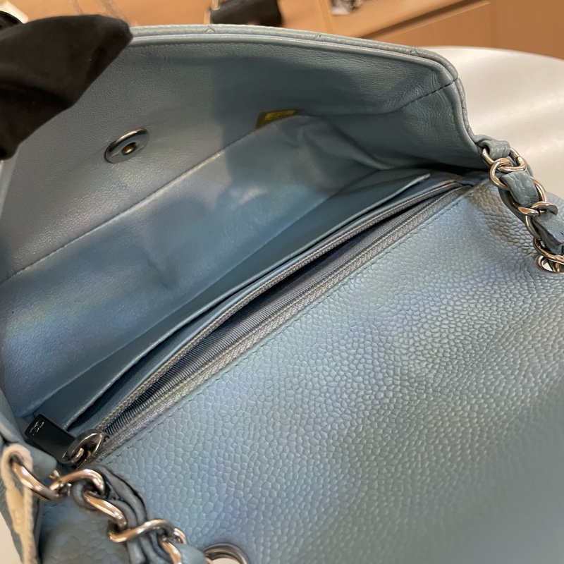 Chanel香奈儿蓝色小號荔枝纹牛皮银链包-11