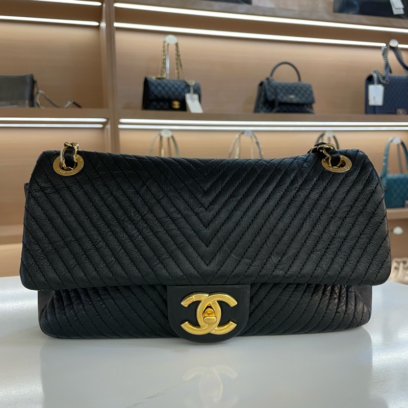 Chanel香奈儿黑金链条V纹单肩斜挎链条包-9