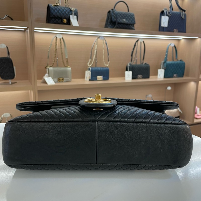 Chanel香奈儿黑金链条V纹单肩斜挎链条包-11