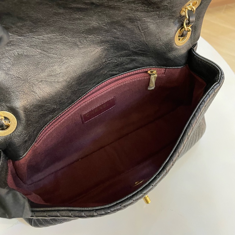 Chanel香奈儿黑金链条V纹单肩斜挎链条包-14