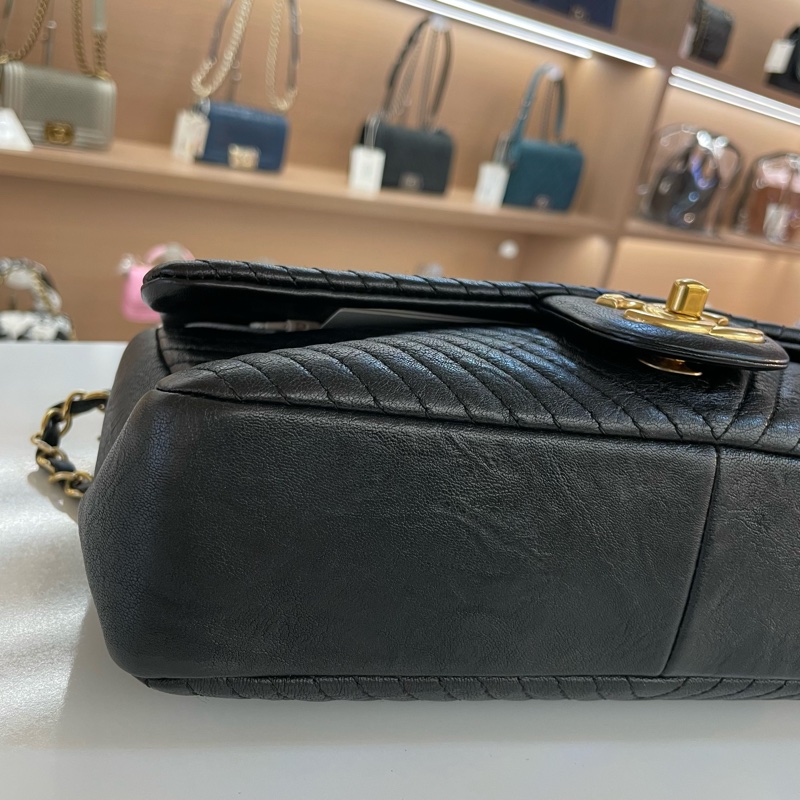 Chanel香奈儿黑金链条V纹单肩斜挎链条包-3