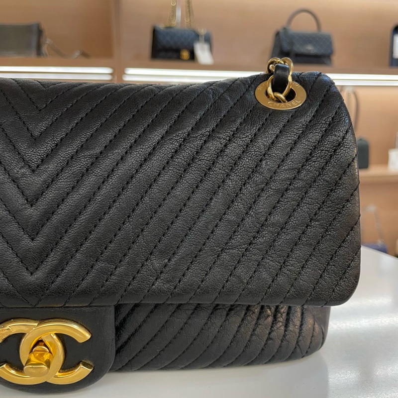 Chanel香奈儿黑金链条V纹单肩斜挎链条包-6