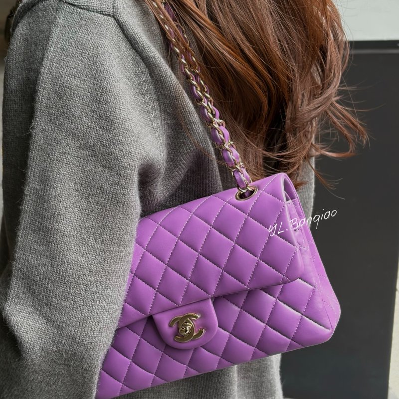 S5346-CHANEL紫色羊皮金釦下蓋口蓋包COCO23 A01113-0