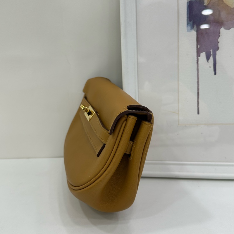 Hermes 愛馬仕 kelly movve 芝麻色 小單肩包 B刻 2S芝麻金扣-3